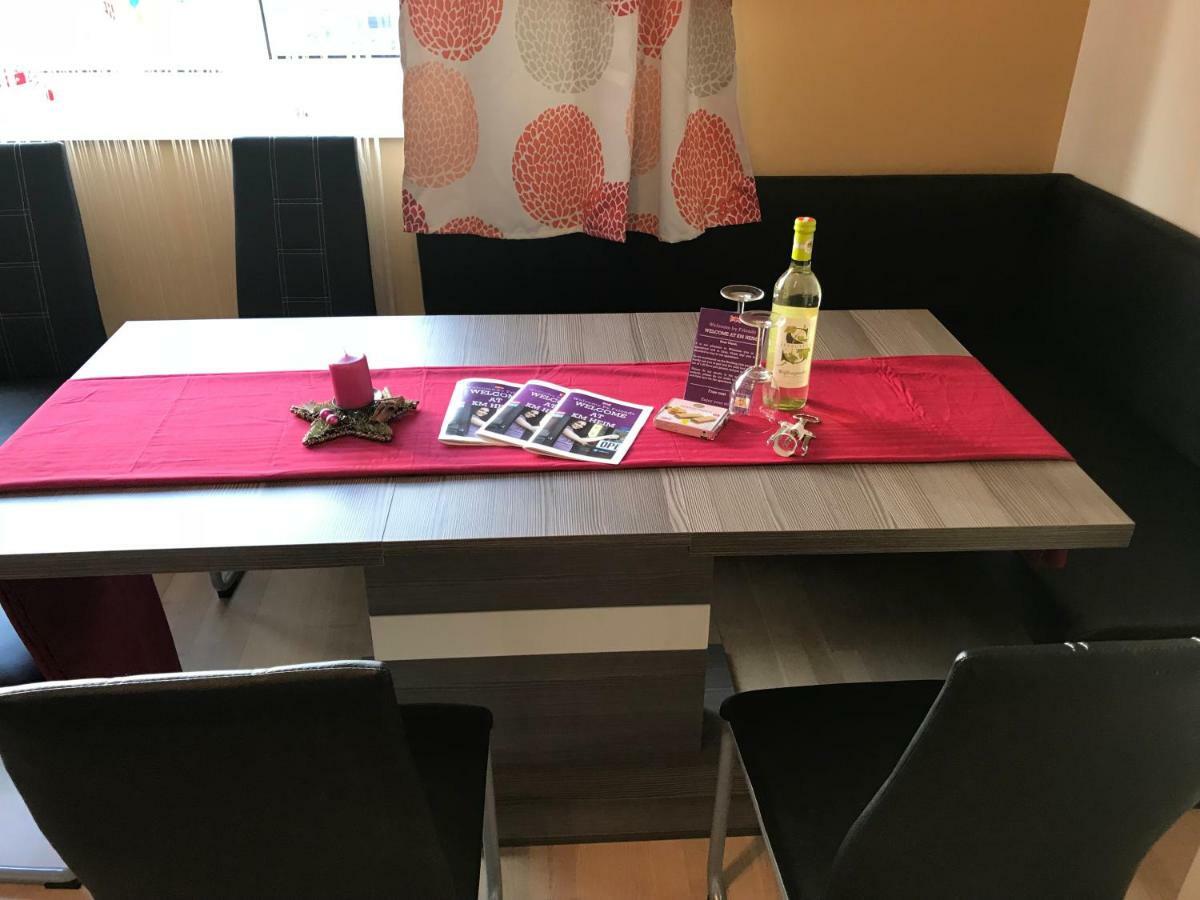 Kmheim, Cozy 103M2 Apartment, With 3 Bedroom And Covered Free Parking Place, Close To City Center Graz Extérieur photo