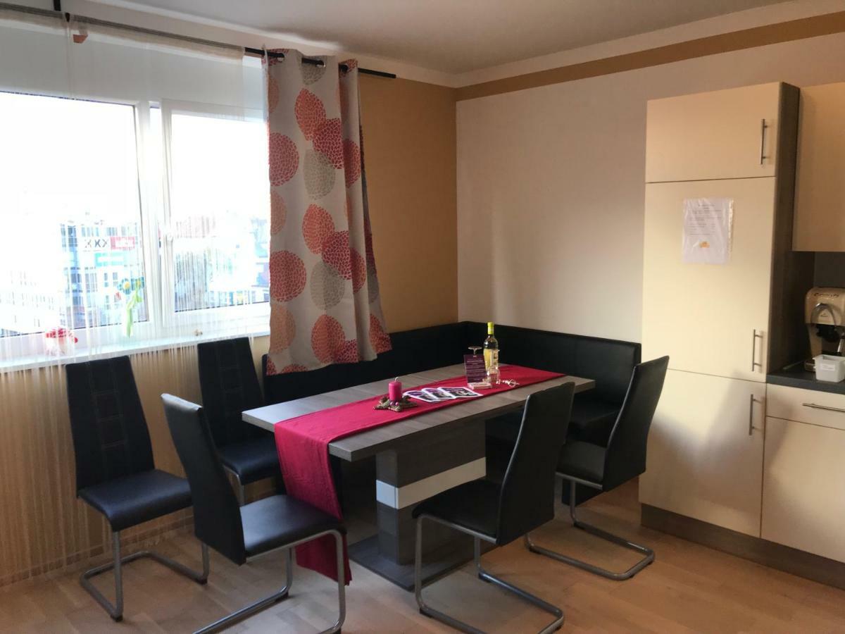 Kmheim, Cozy 103M2 Apartment, With 3 Bedroom And Covered Free Parking Place, Close To City Center Graz Extérieur photo