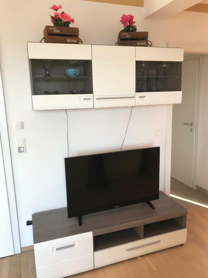 Kmheim, Cozy 103M2 Apartment, With 3 Bedroom And Covered Free Parking Place, Close To City Center Graz Extérieur photo