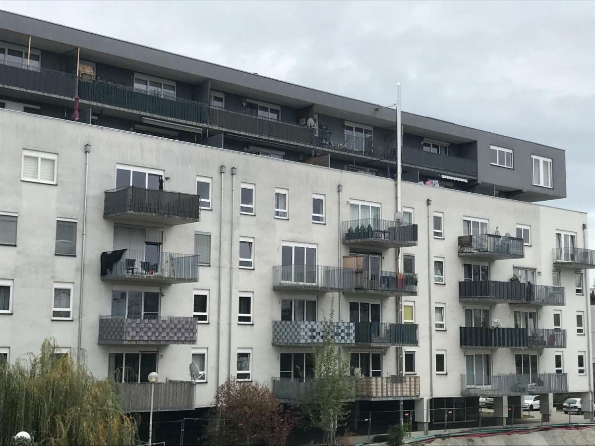 Kmheim, Cozy 103M2 Apartment, With 3 Bedroom And Covered Free Parking Place, Close To City Center Graz Extérieur photo